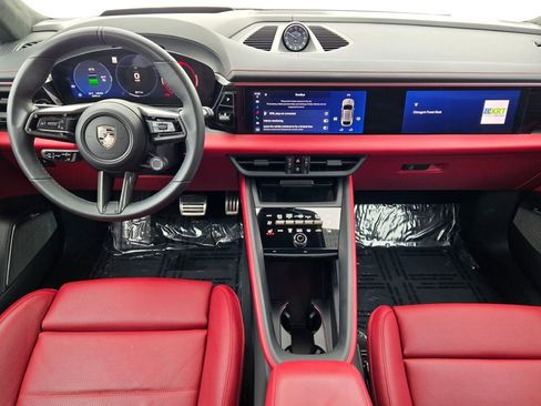 Certified 2025 Porsche Macan Turbo Electric image 34