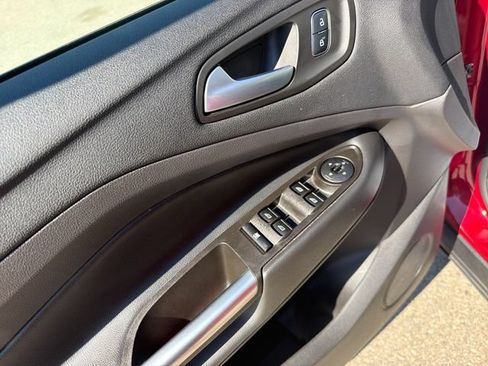 Used 2017 Ford Escape SE AWD/4WD image 13