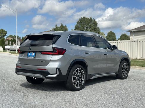 Used 2025 BMW X1 xDrive28i w/ Technology Package image 9