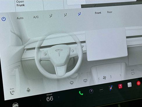 Used 2021 Tesla Model Y Long Range image 19