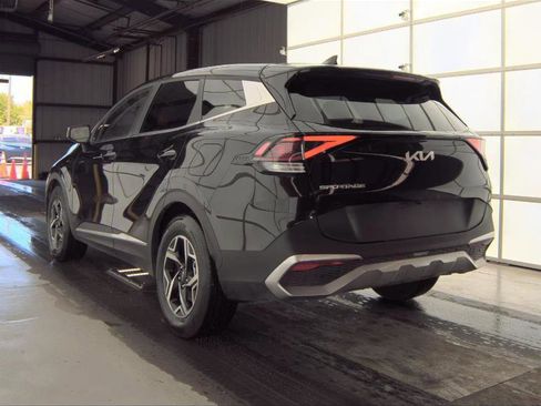Used 2025 Kia Sportage LX FWD image 11
