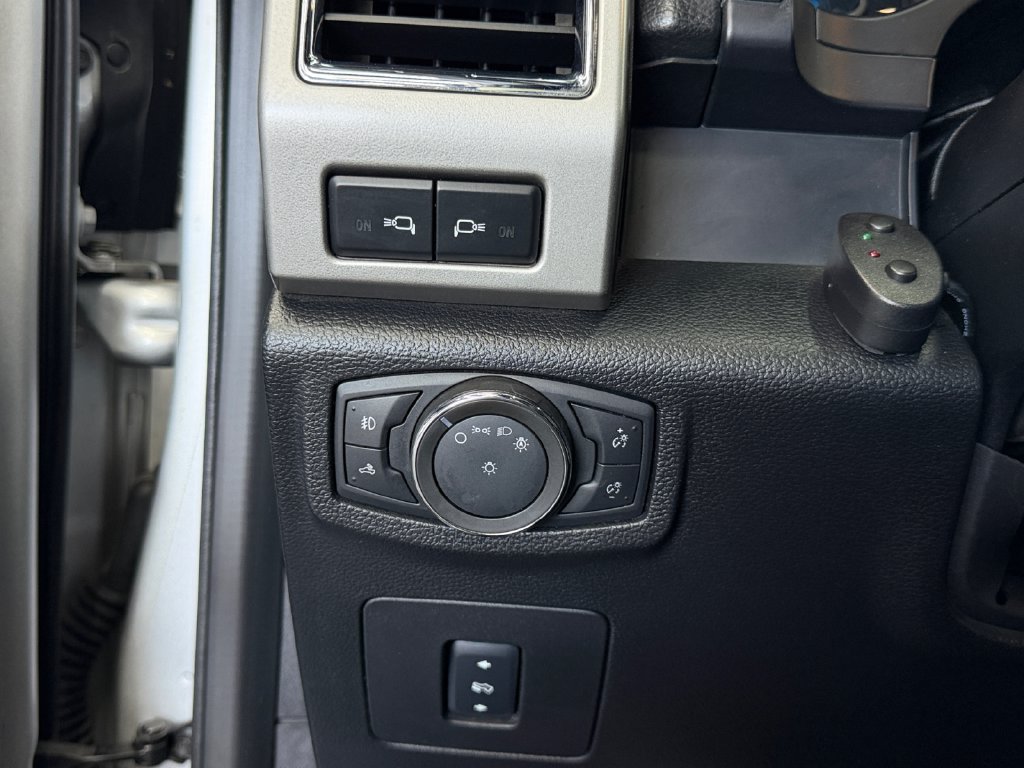 Used 2017 Ford F150 Lariat AWD/4WD image 22