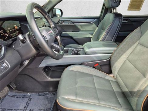 Used 2025 GMC Acadia AT4 AWD/4WD image 14