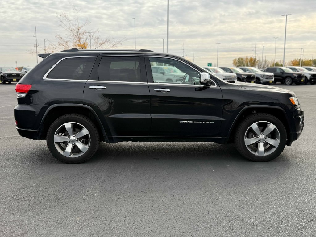 Used 2016 Jeep Grand Cherokee Overland AWD/4WD image 5