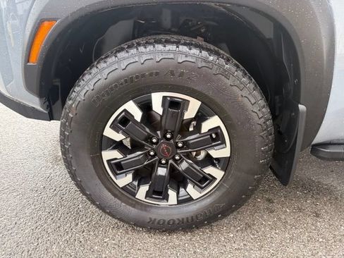 Used 2023 Nissan Frontier PRO-4X w/ Technology Package AWD/4WD image 13
