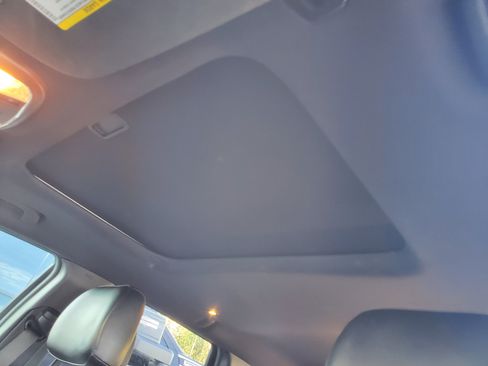 Used 2019 Jeep Grand Cherokee Altitude image 17