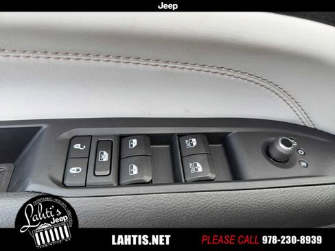 New 2025 Jeep Compass Limited w/ Sun & Sound Group image 29