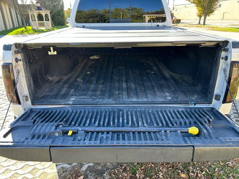 Used 2015 Ford F250 Platinum w/ Platinum Package image 10