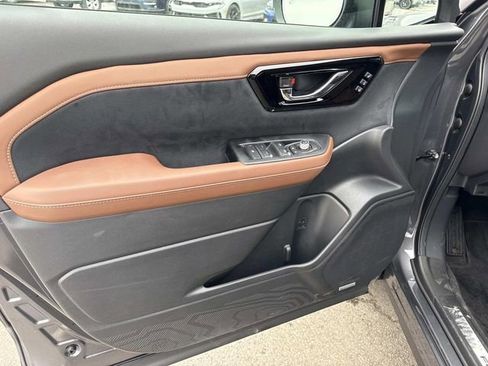 New 2026 Subaru Forester Touring image 10