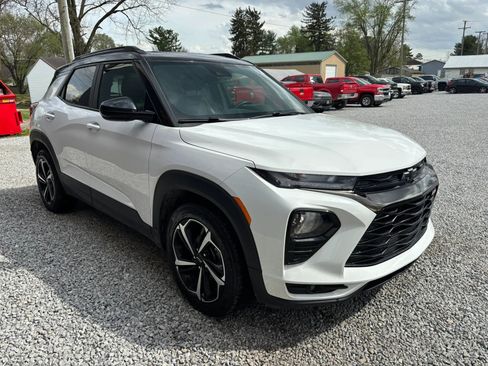 Used 2021 Chevrolet TrailBlazer RS w/ Sun and Liftgate Package image 9