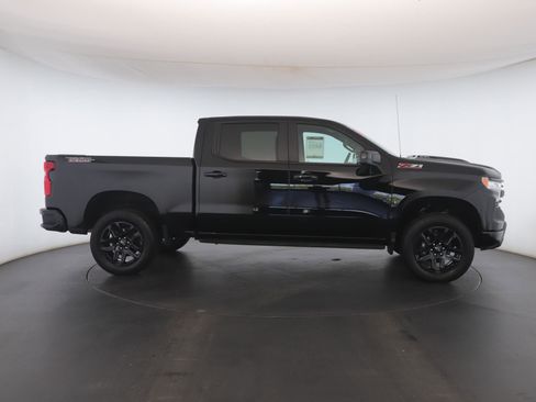Used 2025 Chevrolet Silverado 1500 LT Trail Boss w/ Convenience Package II AWD/4WD image 25