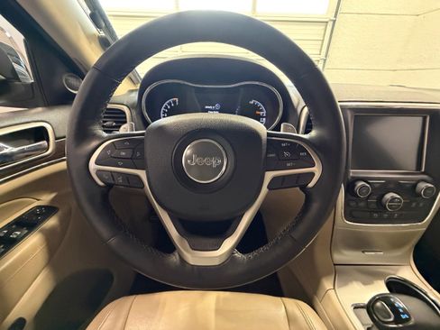 Used 2014 Jeep Grand Cherokee Limited w/ Trailer Tow Group IV AWD/4WD image 38