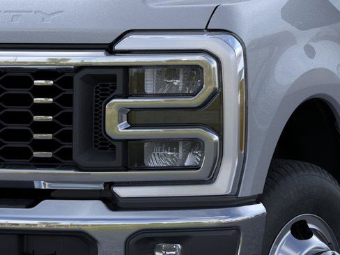 New 2026 Ford F350 Lariat w/ Chrome Package AWD/4WD image 18
