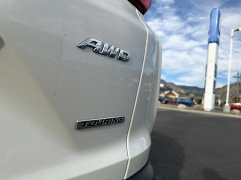 Used 2017 Honda CR-V Touring image 9