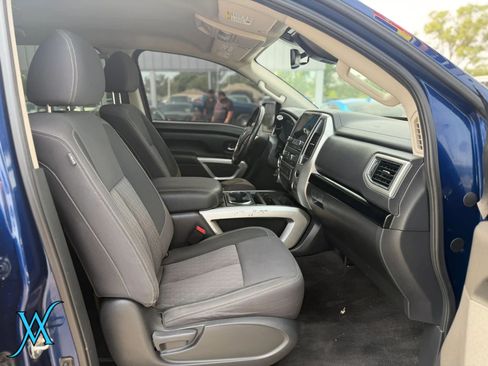 Used 2021 Nissan Titan SV w/ SV Convenience Package AWD/4WD image 22