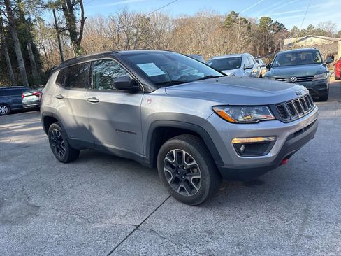 Used 2019 Jeep Compass Trailhawk image 5