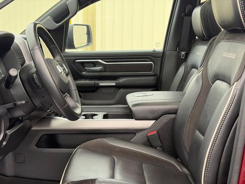 Used 2023 RAM 1500 Laramie AWD/4WD image 18