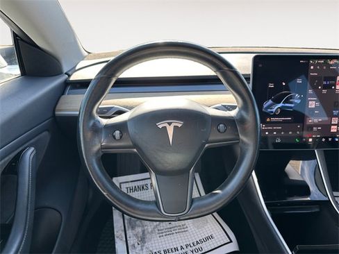 Used 2018 Tesla Model 3 Long Range image 12