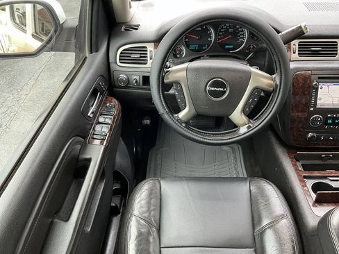 Used 2012 GMC Sierra 1500 Denali AWD/4WD image 28