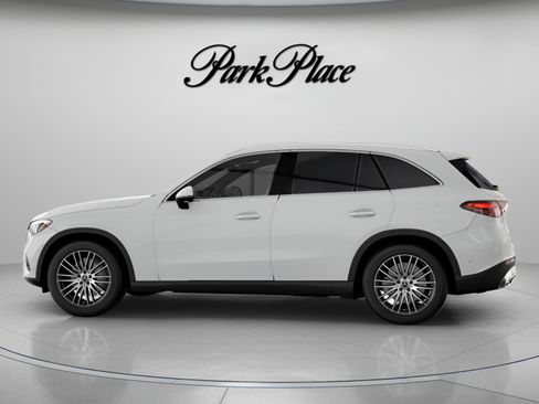 Used 2026 Mercedes-Benz GLC 300 image 8