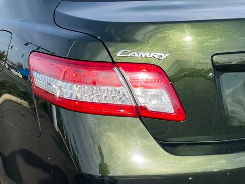 Used 2011 Toyota Camry LE image 15
