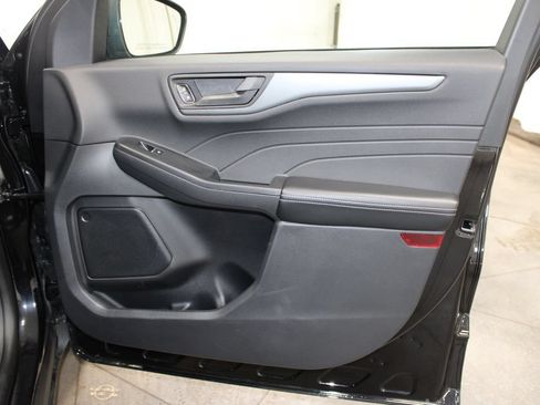 Used 2025 Ford Escape Active FWD image 32