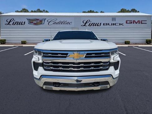 Used 2022 Chevrolet Silverado 1500 LTZ w/ LTZ Premium Package AWD/4WD image 9
