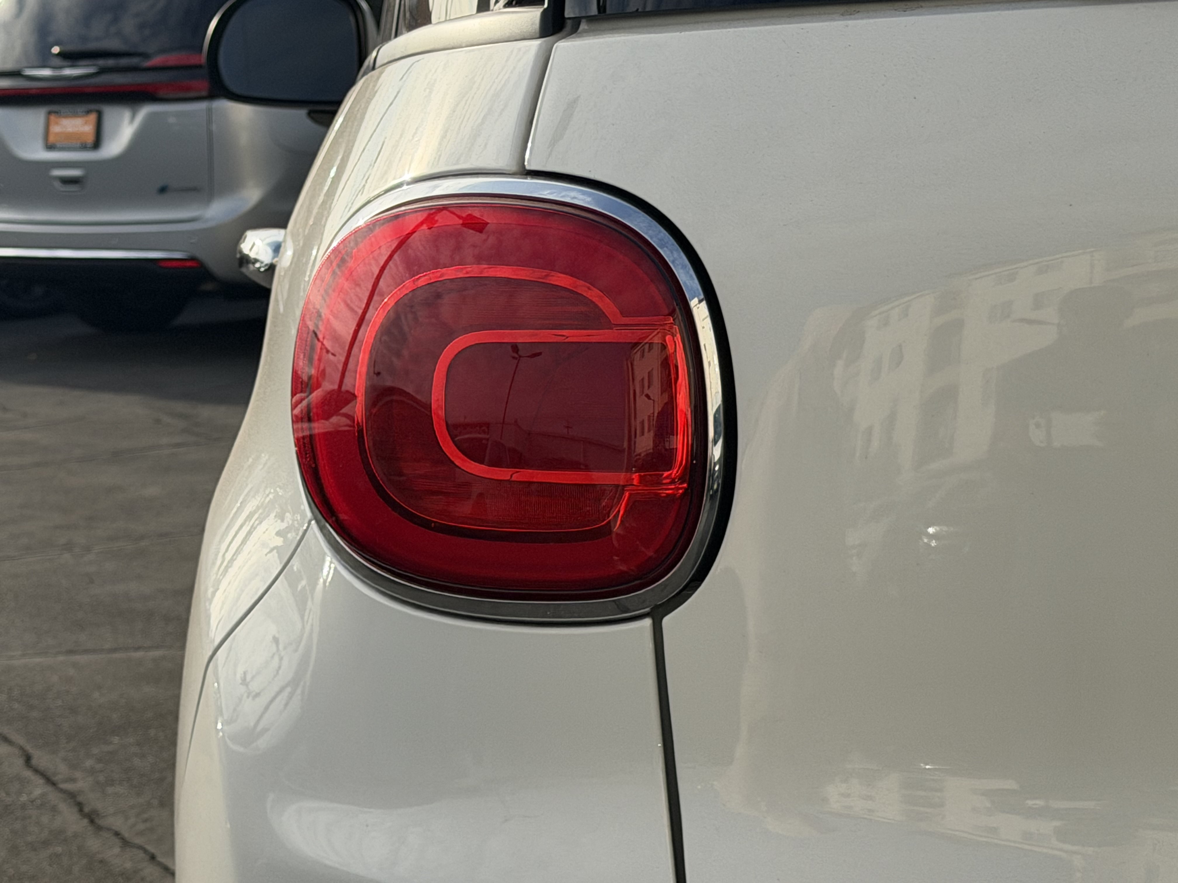 Used 2020 FIAT 500L Pop w/ Premium Group FWD image 14