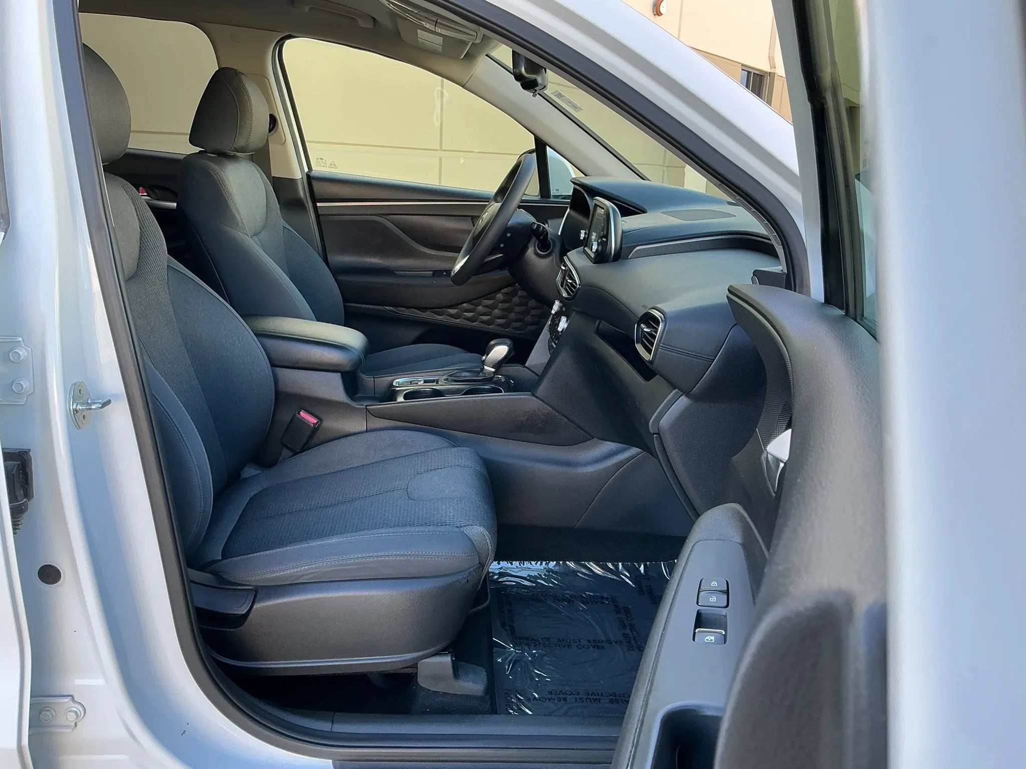 Used 2019 Hyundai Santa Fe SEL FWD image 17