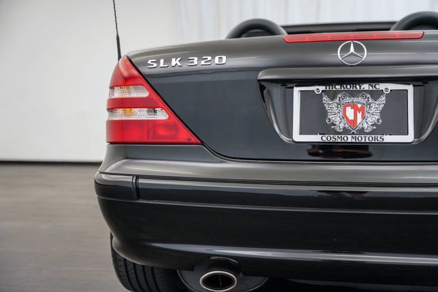 Used 2003 Mercedes-Benz SLK 320 image 32