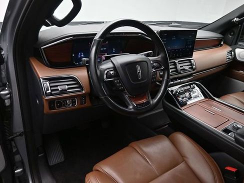 Certified 2023 Lincoln Navigator Reserve AWD/4WD image 9