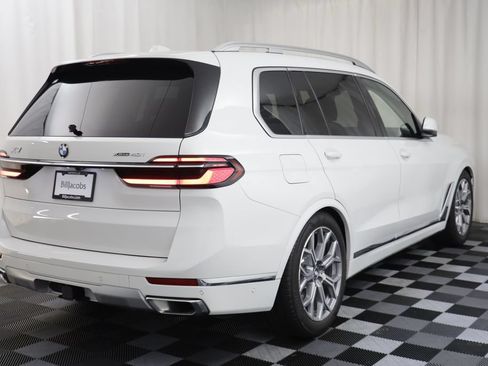 Used 2026 BMW X7 xDrive40i w/ Premium Package AWD/4WD image 16