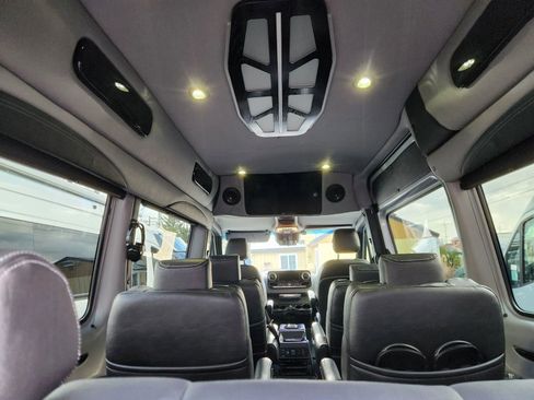 Used 2023 Mercedes-Benz Sprinter 2500 image 24