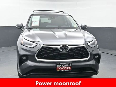 Certified 2024 Toyota Highlander XLE AWD/4WD image 11