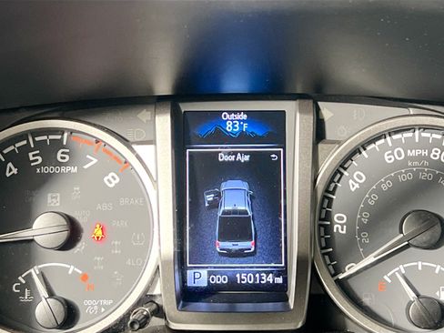 Used 2021 Toyota Tacoma SR5 RWD image 22