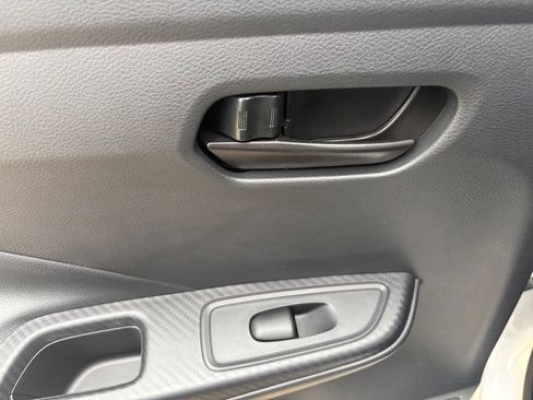 Used 2025 Nissan Versa S w/ Trunk Package FWD image 35