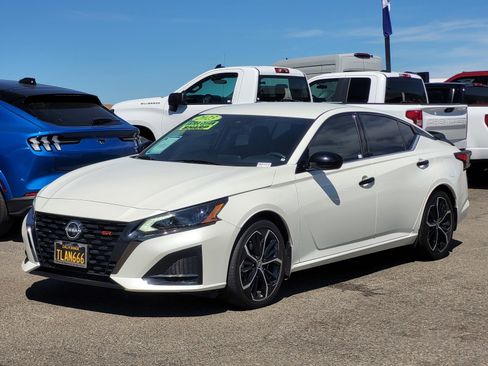 Used 2023 Nissan Altima 2.5 SR image 8