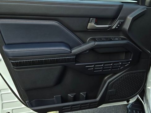 Used 2026 Toyota 4Runner 4WD image 10