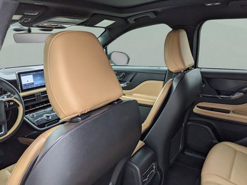 Used 2021 Lincoln Corsair Reserve image 15