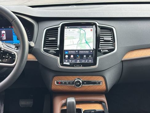 Used 2023 Volvo XC90 B6 Plus w/ Protection Package AWD/4WD image 6