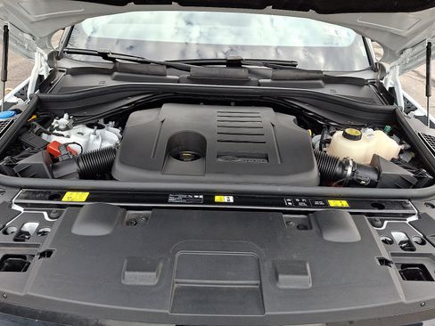 Used 2025 Land Rover Range Rover Sport Dynamic SE AWD/4WD image 27