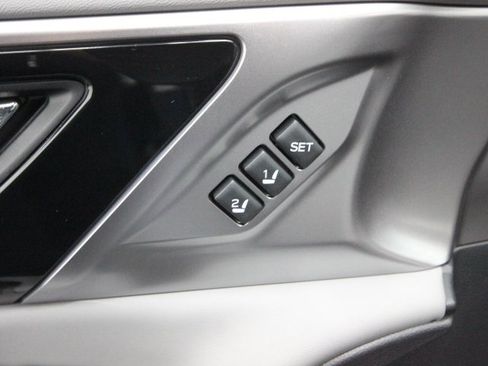 Used 2025 Subaru Legacy Limited image 15