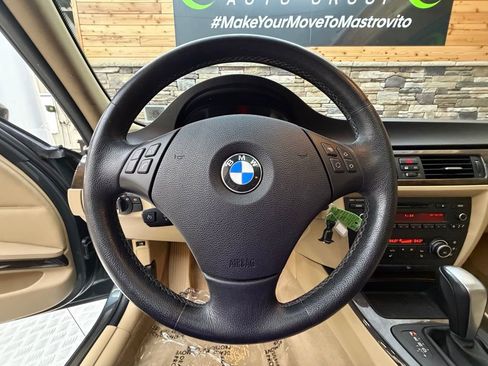 Used 2011 BMW 328i xDrive Sedan image 17