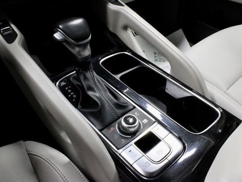 Used 2024 Kia Telluride S AWD/4WD image 32