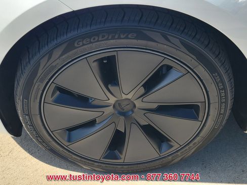 Used 2024 Tesla Model 3 Long Range AWD/4WD image 9