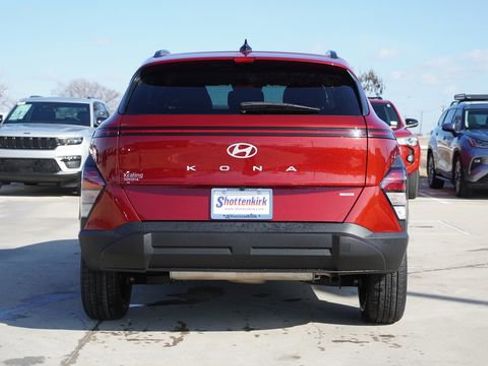 Used 2024 Hyundai Kona SEL AWD/4WD image 8