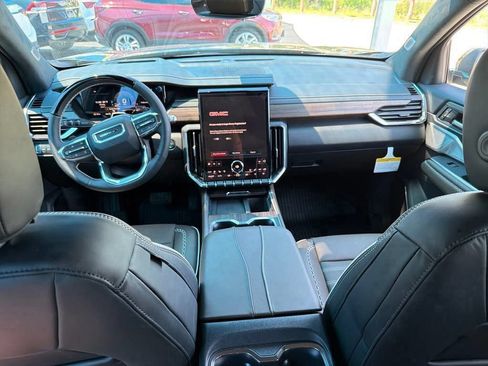 New 2026 GMC Acadia Denali Ultimate w/ LPO, Floor Liner Package AWD/4WD image 9