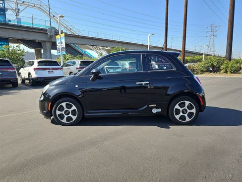 Used 2015 FIAT 500 e image 4