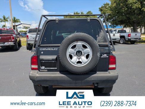 Used 1998 Chevrolet Tracker 4WD Convertible image 4
