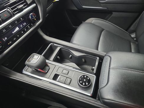 Certified 2023 Nissan Pathfinder SL AWD/4WD image 26